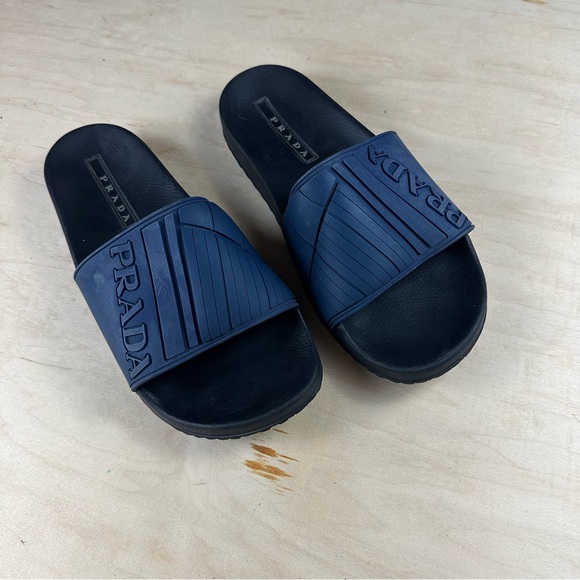 Prada slides - Picture 5 of 13